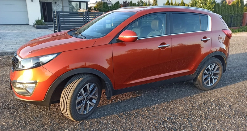 Kia Sportage cena 54800 przebieg: 135300, rok produkcji 2014 z Poznań małe 121